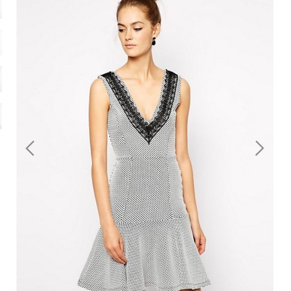 French Connection Color Block Textured Deeds - Picture 3 of 9